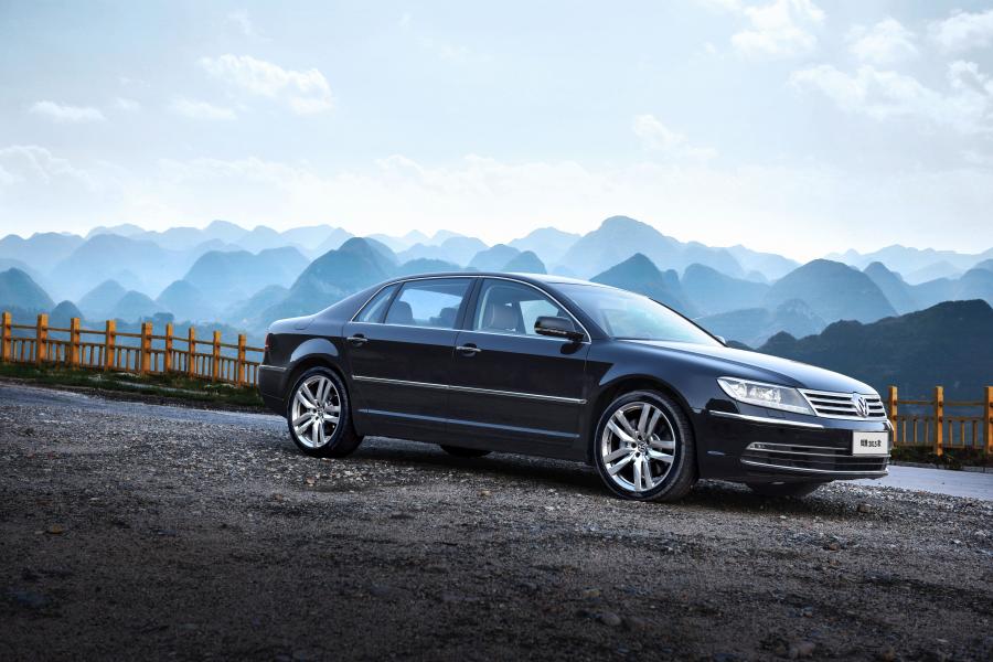  Volkswagen Phaeton V6 2015 года  (CN) (фото 8 из 15)